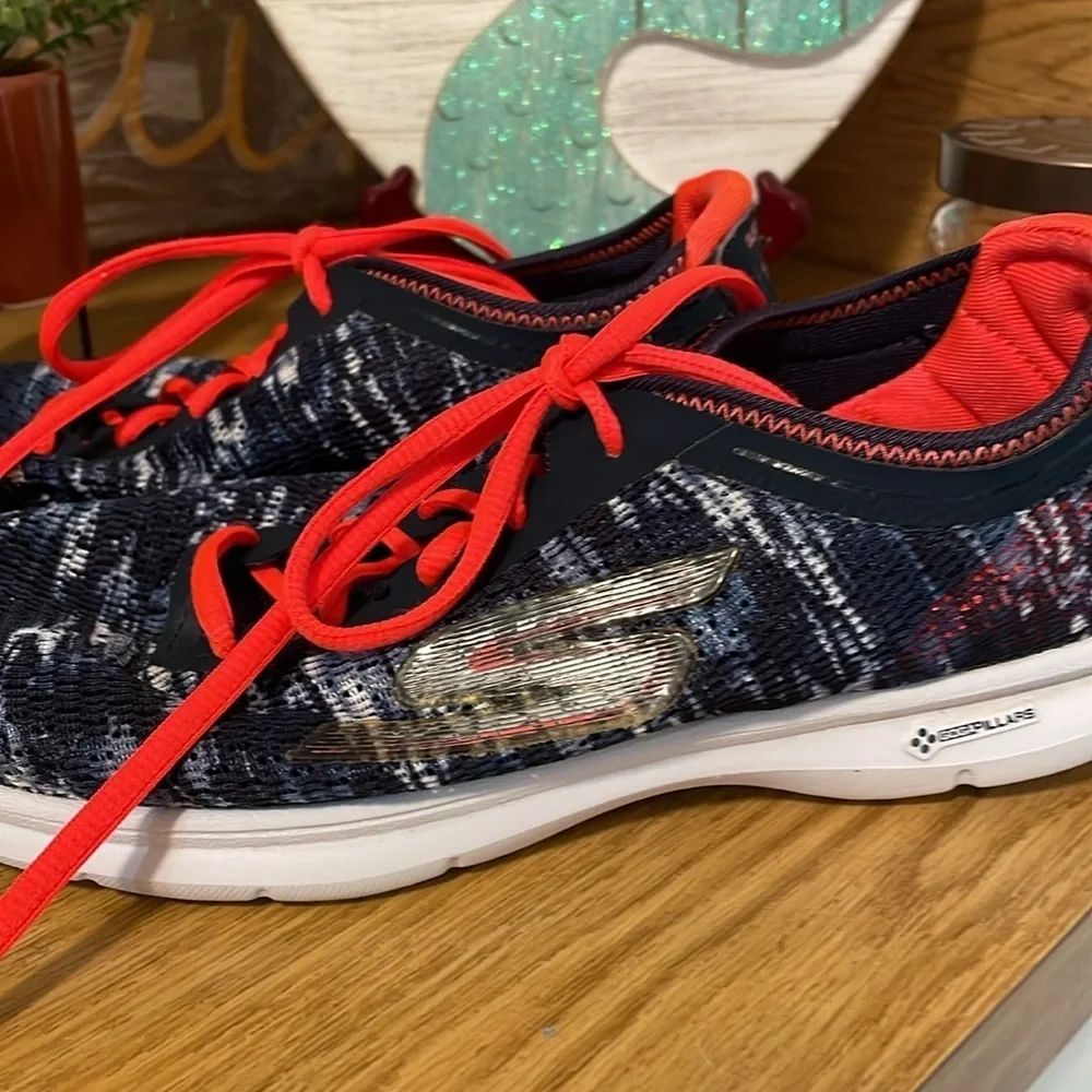 🐜🐜🐜BOGOHO 🐜🐜🐜Skechers Athletic Tennis Shoes